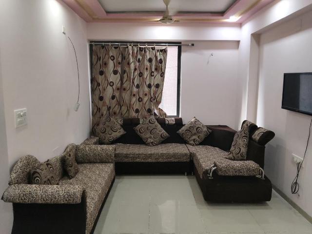 3 BHK Apartment in Vaishno Devi Circle for rent Ahmedabad. The reference number is 20474191