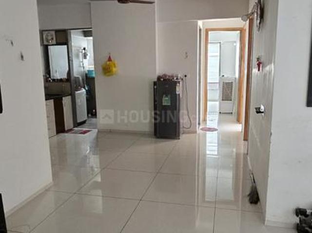 3 BHK Apartment in Vaishno Devi Circle for rent Ahmedabad. The reference number is 20534698
