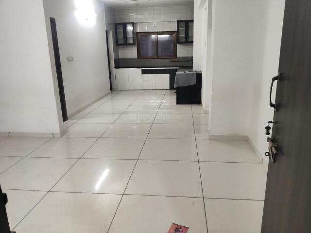3 BHK Apartment in Vaishno Devi Circle for rent Ahmedabad. The reference number is 20538946