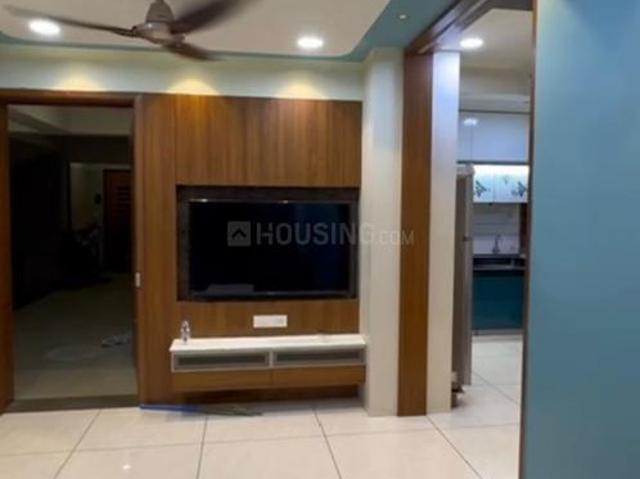 3 BHK Apartment in Vaishno Devi Circle for rent Ahmedabad. The reference number is 20542282