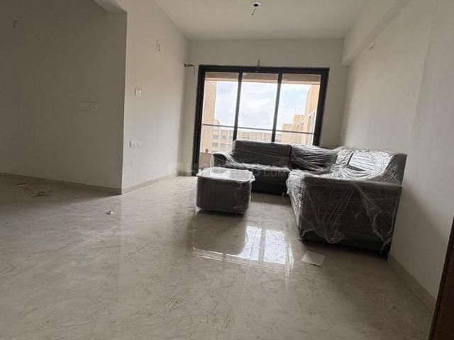 3 BHK Apartment in Vaishno Devi Circle for rent Ahmedabad. The reference number is 20570949