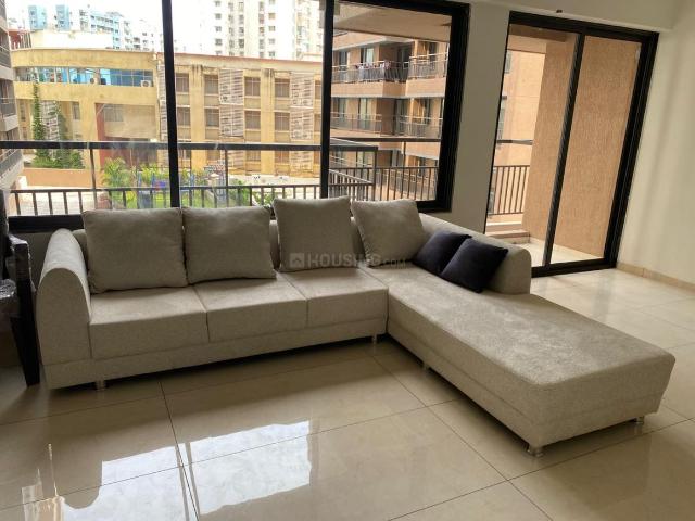 3 BHK Apartment in Vaishno Devi Circle for rent Ahmedabad. The reference number is 20573845
