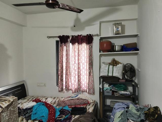 3 BHK Apartment in Vaishno Devi Circle for rent Ahmedabad. The reference number is 20582773