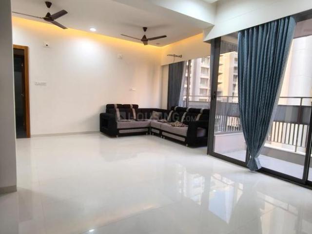 3 BHK Apartment in Vaishno Devi Circle for rent Ahmedabad. The reference number is 20715850