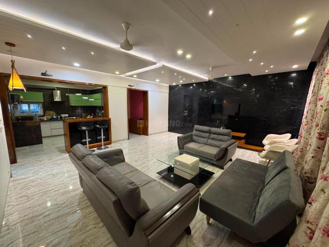 3 BHK Apartment in Vaishno Devi Circle for rent Ahmedabad. The reference number is 20735444
