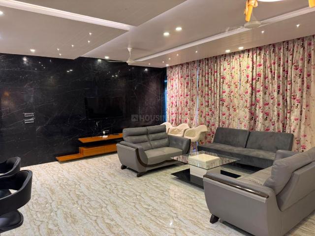 3 BHK Apartment in Vaishno Devi Circle for rent Ahmedabad. The reference number is 20783968