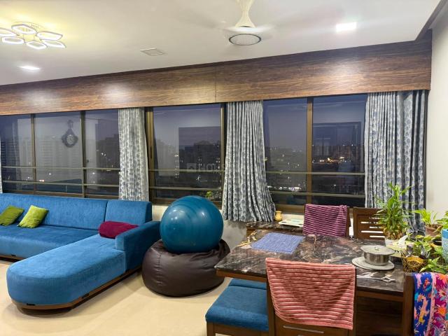 3 BHK Apartment in Vaishno Devi Circle for rent Ahmedabad. The reference number is 20794308