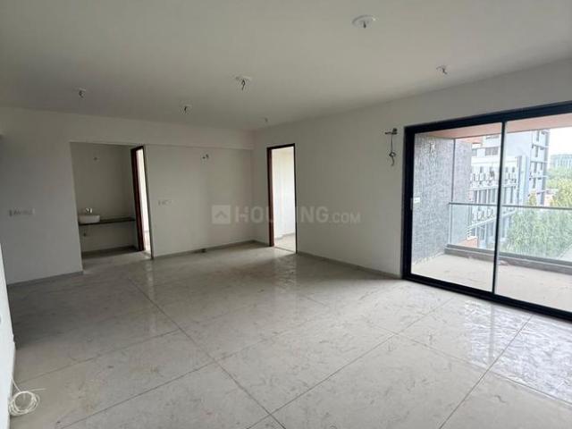3 BHK Apartment in Vaishno Devi Circle for rent Ahmedabad. The reference number is 20797159
