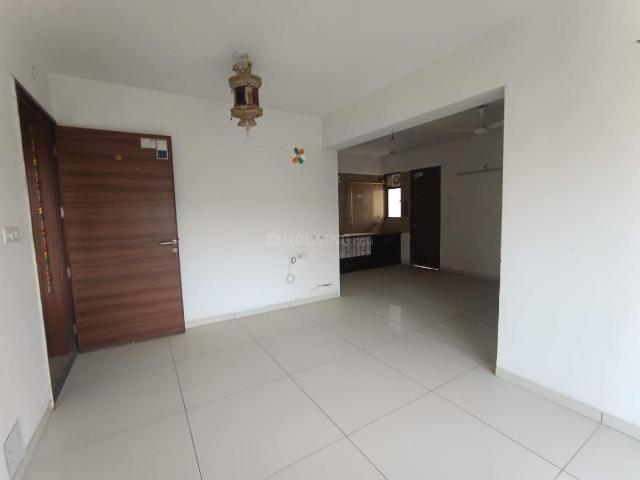 3 BHK Apartment in Vaishno Devi Circle for rent Ahmedabad. The reference number is 20803904