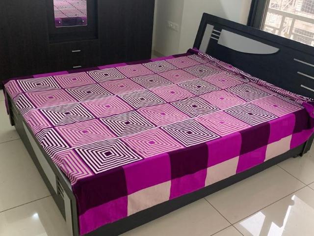 3 BHK Apartment in Vaishno Devi Circle for rent Ahmedabad. The reference number is 20834692