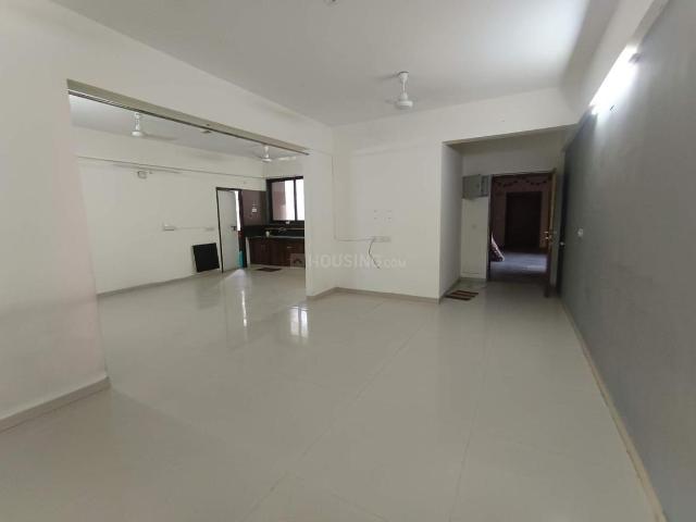 3 BHK Apartment in Vaishno Devi Circle for rent Ahmedabad. The reference number is 20906333