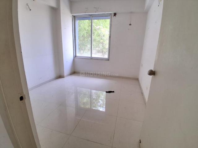3 BHK Apartment in Vaishno Devi Circle for rent Ahmedabad. The reference number is 20929344