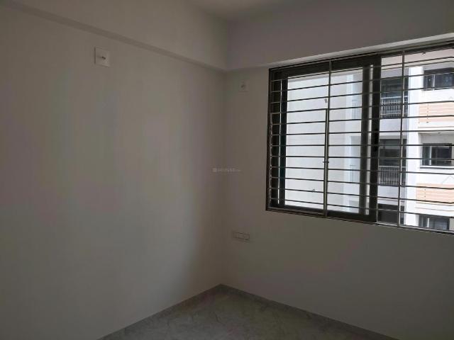 3 BHK Apartment in Vaishno Devi Circle for rent Ahmedabad. The reference number is 20006187
