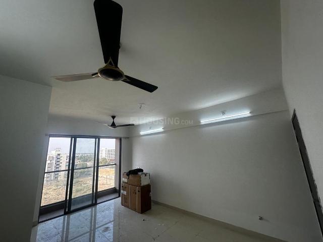 3 BHK Apartment in Vaishno Devi Circle for rent Ahmedabad. The reference number is 20007770