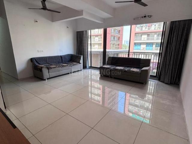 3 BHK Apartment in Vaishno Devi Circle for rent Ahmedabad. The reference number is 20014067