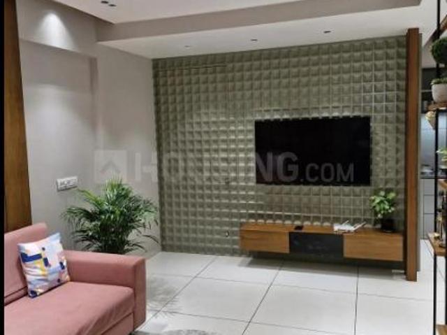 3 BHK Apartment in Vaishno Devi Circle for rent Ahmedabad. The reference number is 20033551