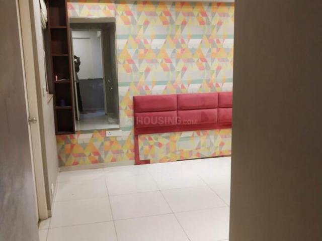 3 BHK Apartment in Vaishno Devi Circle for rent Ahmedabad. The reference number is 20033705