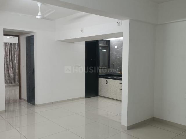 3 BHK Apartment in Vaishno Devi Circle for rent Ahmedabad. The reference number is 20055917