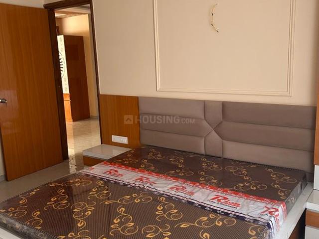 3 BHK Apartment in Vaishno Devi Circle for rent Ahmedabad. The reference number is 20082156