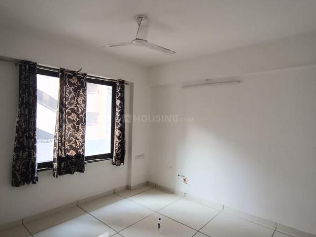 3 BHK Apartment in Vaishno Devi Circle for rent Ahmedabad. The reference number is 20096318