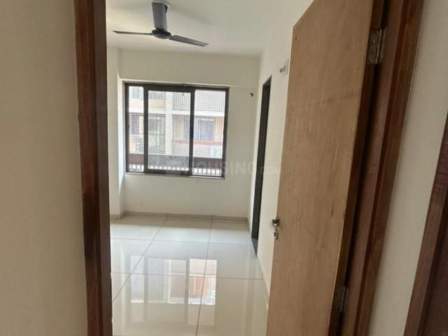 3 BHK Apartment in Vaishno Devi Circle for rent Ahmedabad. The reference number is 20137670