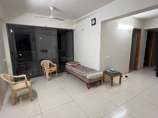 3 BHK Apartment in Vaishno Devi Circle for rent Ahmedabad. The reference number is 20183419