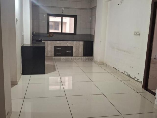 3 BHK Apartment in Vaishno Devi Circle for rent Ahmedabad. The reference number is 20197745