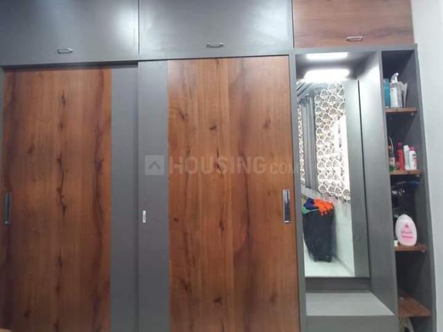 3 BHK Apartment in Vaishno Devi Circle for rent Ahmedabad. The reference number is 20207276