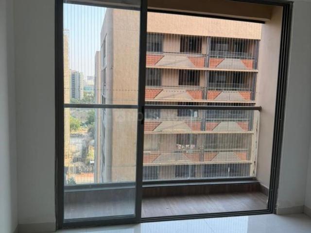 3 BHK Apartment in Vaishno Devi Circle for rent Ahmedabad. The reference number is 20209914