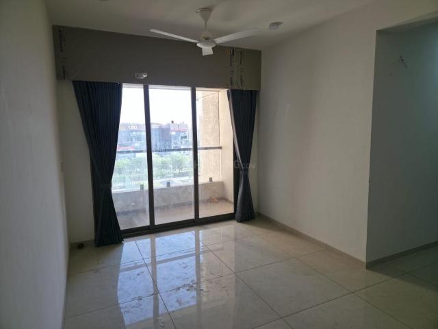 3 BHK Apartment in Vaishno Devi Circle for rent Ahmedabad. The reference number is 20215980