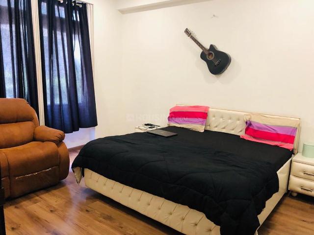 3 BHK Apartment in Vaishno Devi Circle for rent Ahmedabad. The reference number is 20243707