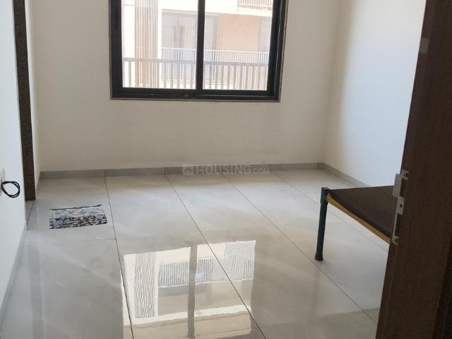 3 BHK Apartment in Vaishno Devi Circle for rent Ahmedabad. The reference number is 20268297