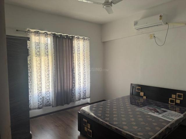 3 BHK Apartment in Vaishno Devi Circle for rent Ahmedabad. The reference number is 20271531