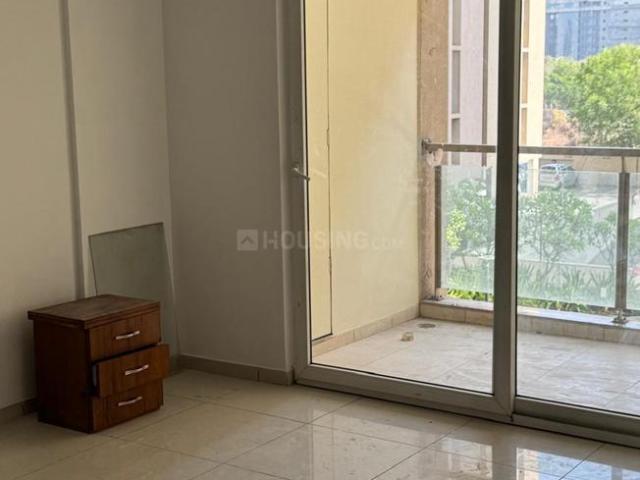 3 BHK Apartment in Vaishno Devi Circle for rent Ahmedabad. The reference number is 20271679