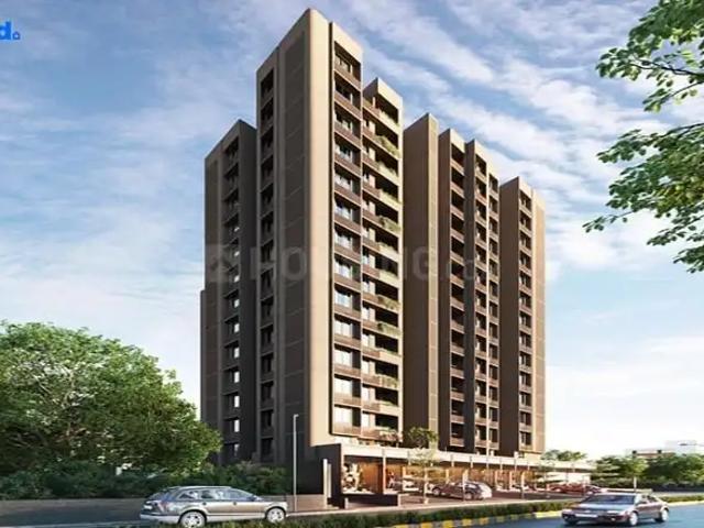 3 BHK Apartment in Vaishno Devi Circle for rent Ahmedabad. The reference number is 20280169