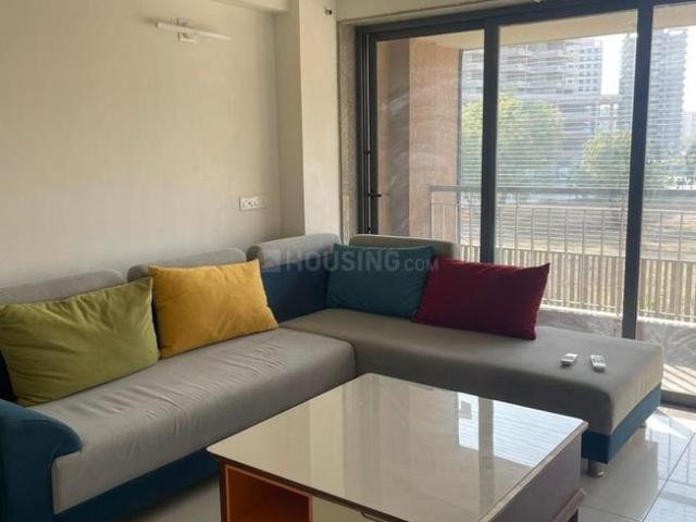3 BHK Apartment in Vaishno Devi Circle for rent Ahmedabad. The reference number is 20283871