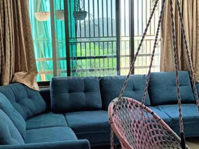 3 BHK Apartment in Vaishno Devi Circle for rent Ahmedabad. The reference number is 20303396