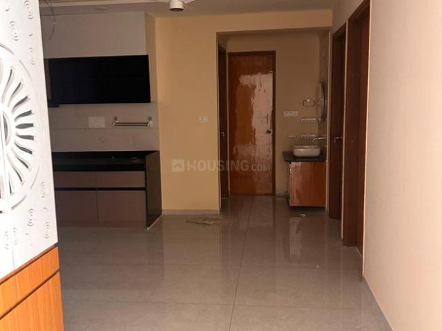 3 BHK Apartment in Vaishno Devi Circle for rent Ahmedabad. The reference number is 20305808