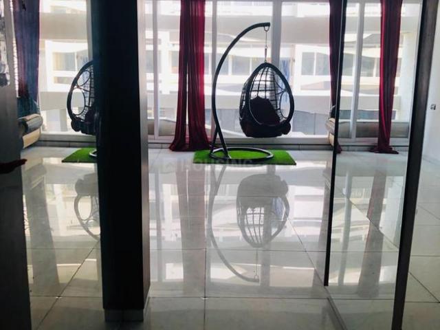 3 BHK Apartment in Vaishno Devi Circle for rent Ahmedabad. The reference number is 20327945