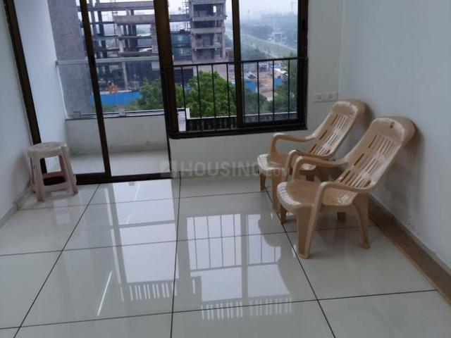 3 BHK Apartment in Vaishno Devi Circle for rent Ahmedabad. The reference number is 20353866