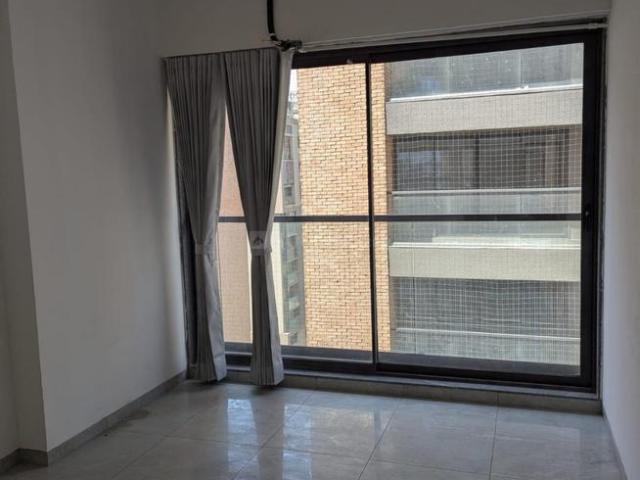 3 BHK Apartment in Vaishno Devi Circle for rent Ahmedabad. The reference number is 20355146