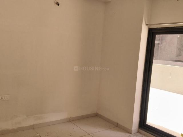 3 BHK Apartment in Vaishno Devi Circle for rent Ahmedabad. The reference number is 20373499
