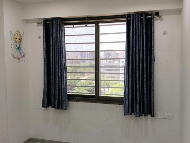 3 BHK Apartment in Vaishno Devi Circle for rent Ahmedabad. The reference number is 20375791
