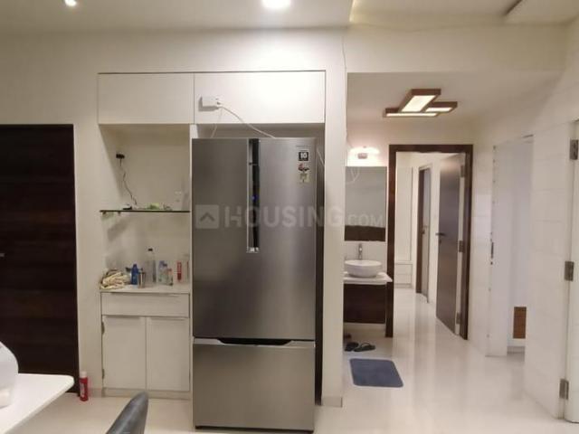 3 BHK Apartment in Vaishno Devi Circle for rent Ahmedabad. The reference number is 20376335