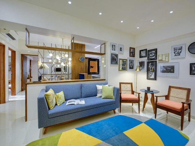 3 BHK Apartment in Vaishno Devi Circle for resale Ahmedabad. The reference number is 10013835