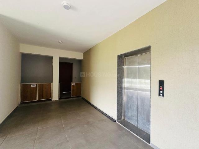 3 BHK Apartment in Vaishno Devi Circle for resale Ahmedabad. The reference number is 18807017