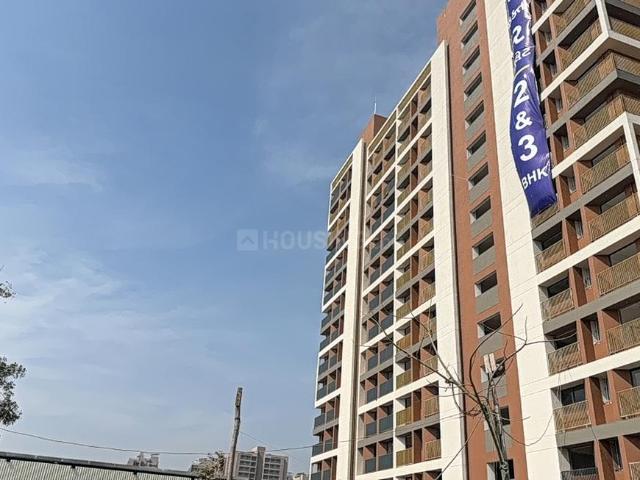 3 BHK Apartment in Vaishno Devi Circle for resale Ahmedabad. The reference number is 19351989