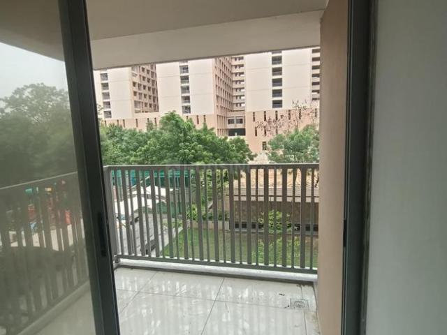 3 BHK Apartment in Vaishno Devi Circle for resale Ahmedabad. The reference number is 19329249