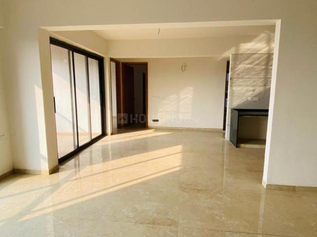 3 BHK Apartment in Vaishno Devi Circle for resale Ahmedabad. The reference number is 19331008