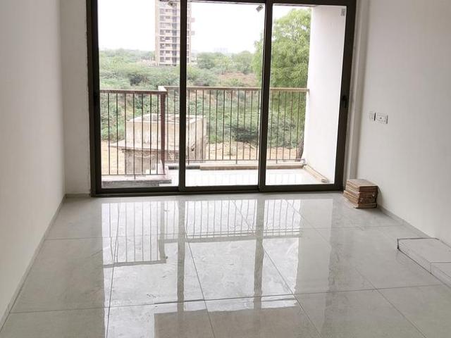 3 BHK Apartment in Vaishno Devi Circle for resale Ahmedabad. The reference number is 19732031